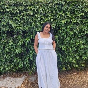 Elegant White 2 Piece Set